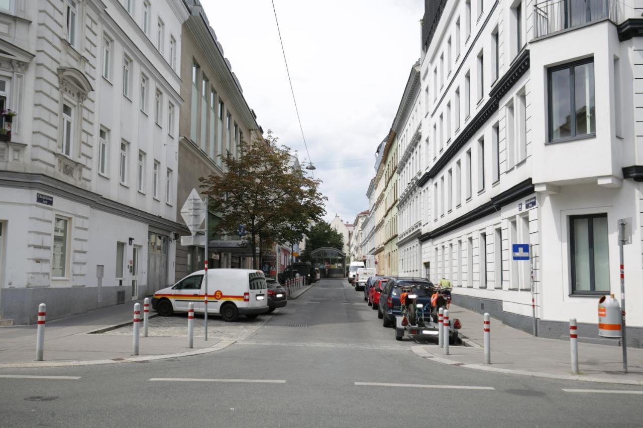 Gold - Contactless Check In Apartment Vienna